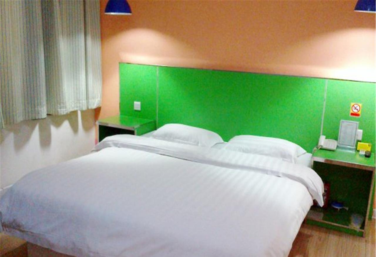 V8 Hotel Xilang Subway Branch Guangzhou Exterior photo