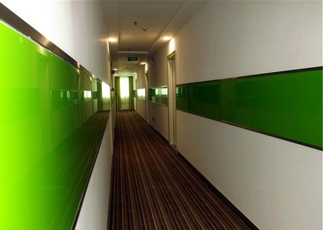 V8 Hotel Xilang Subway Branch Guangzhou Exterior photo
